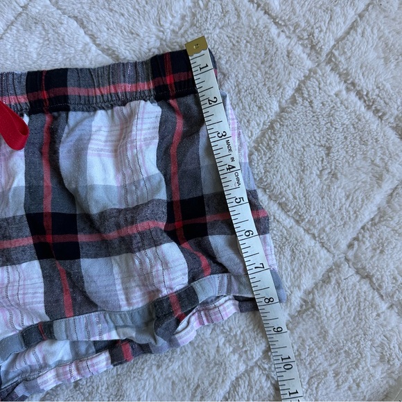 Victoria's Secret | Holiday Pink Plaid Striped Sleep Shorts | Size Medium - Picture 8 of 10